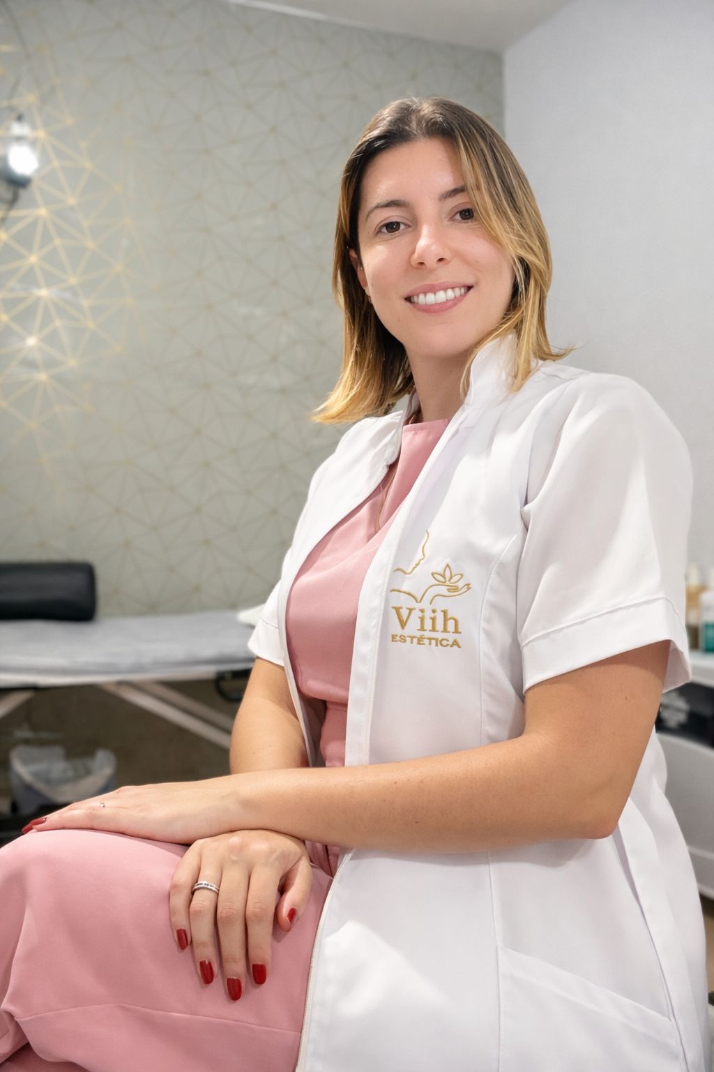 Vivian Arditi - Esteticista especializada com mais de 9 anos de experiência em São Paulo